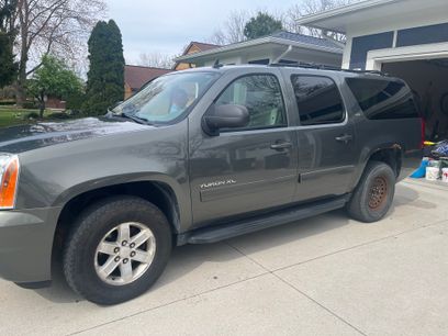 Used 2011 GMC Yukon XL SLT