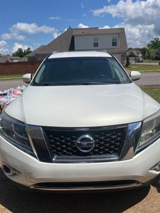 Used 2013 Nissan Pathfinder SL w/ Trailer Tow Pkg