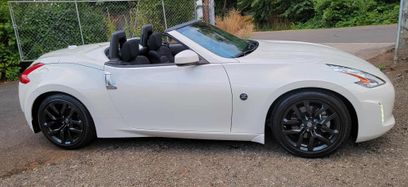 Used 2016 Nissan 370Z Roadster
