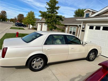 Used 2000 Cadillac De Ville Sedan w/ Comfort/Convenience Pkg