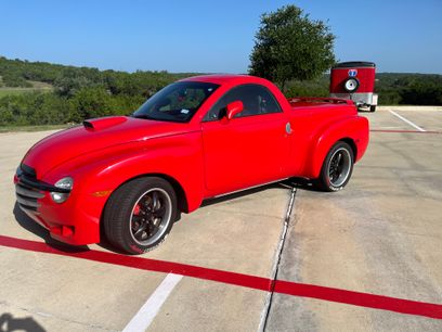 Used 2004 Chevrolet SSR w/ Preferred Equipment Group
