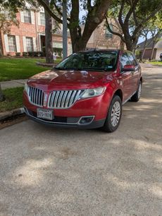Used 2013 Lincoln MKX FWD w/ Wood Pkg