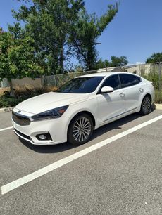 Used 2019 Kia Cadenza Premium