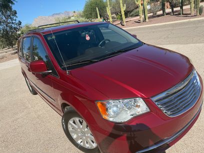 Used 2014 Chrysler Town & Country Touring w/ Trailer Tow Group