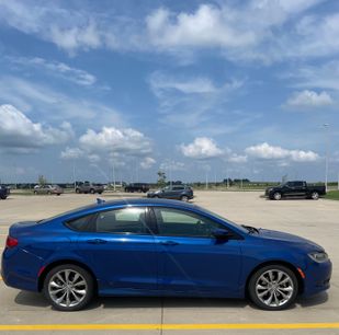 Used 2015 Chrysler 200 S w/ Navigation & Sound Group I