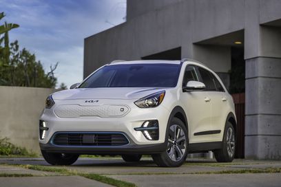 Used 2022 Kia Niro EX Premium