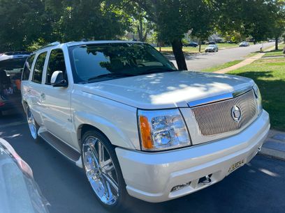 Used 2004 Cadillac Escalade AWD