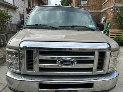 Used 2011 Ford E-350 and Econoline 350 XLT