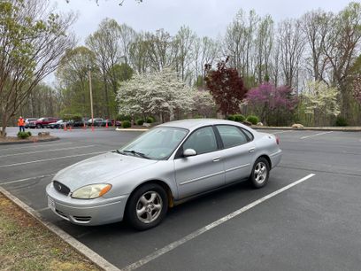 Used 2004 Ford Taurus SE