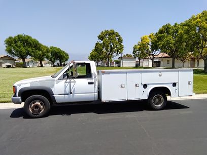 Used 1999 GMC Sierra 3500 SL w/ Cold-Climate Pkg