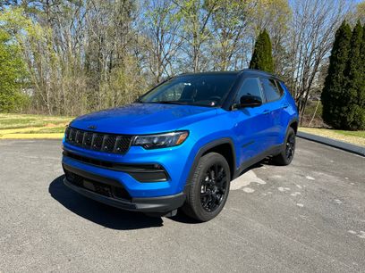 Used 2023 Jeep Compass Latitude w/ Sun and Sound Group