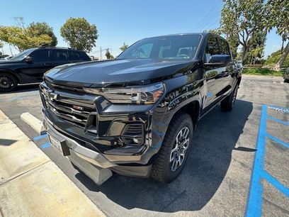 Used 2023 Chevrolet Colorado Z71 w/ Z71 Convenience Package 2