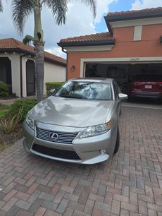 Used 2015 Lexus ES 300h