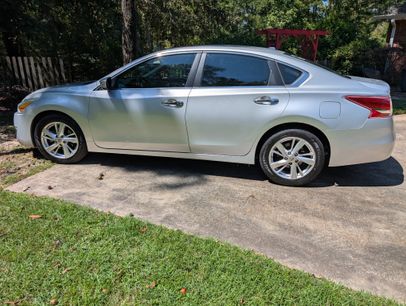 Used 2013 Nissan Altima 2.5 SV w/ 2.5SV Convenience Pkg