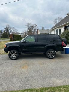 Used 2000 GMC Yukon Denali