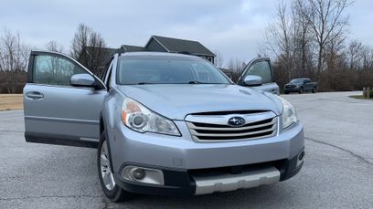 Used 2012 Subaru Outback 2.5i Limited w/ Moonroof Pkg