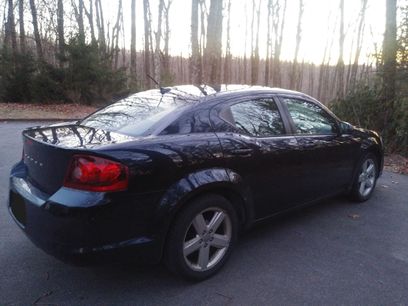Used 2012 Dodge Avenger SXT w/ Cold Weather Group