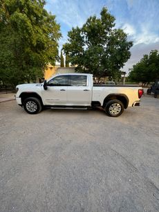 Used 2020 GMC Sierra 2500 Denali w/ Denali Ultimate Package