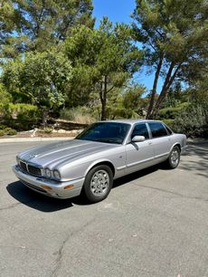 Used 2000 Jaguar XJ8