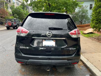 Used 2016 Nissan Rogue SV w/ SV Family Package