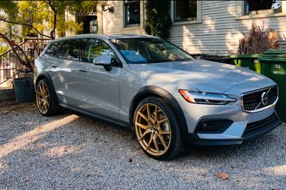 Used 2025 Volvo V60 B5 Cross Country Plus w/ Protection Package Premier