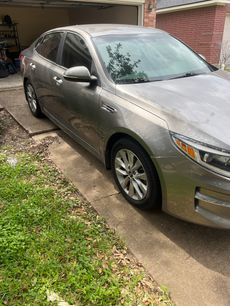 Used 2018 Kia Optima LX w/ 17" Alloy Wheels Package