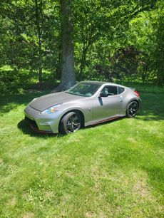Used 2009 Nissan 370Z Touring w/ Sport Pkg