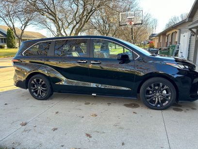 Used 2022 Toyota Sienna XSE