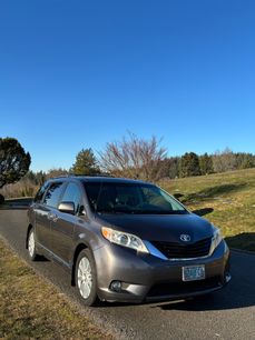 Used 2011 Toyota Sienna LE