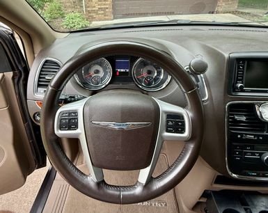 Used 2015 Chrysler Town & Country Touring