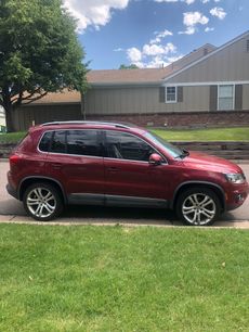 Used 2013 Volkswagen Tiguan SEL