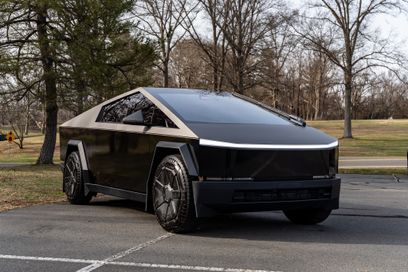 Used 2024 Tesla Cybertruck AWD Crew Cab