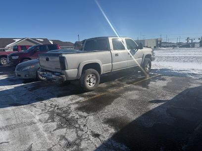Used 2005 Chevrolet Silverado 2500 LS w/ Heavy-Duty Power Package