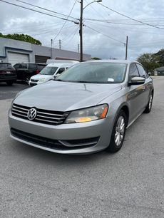 Used 2014 Volkswagen Passat 1.8T Wolfsburg Edition