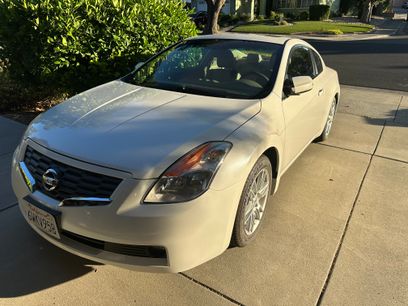 Used 2008 Nissan Altima 3.5 SE w/ Premium Pkg