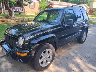 Used 2004 Jeep Liberty Limited w/ 17" Chrome Wheel & Tire Group