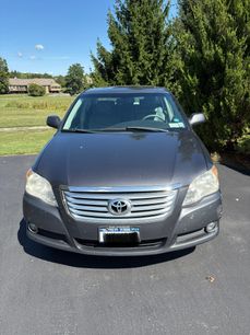 Used 2010 Toyota Avalon XLS