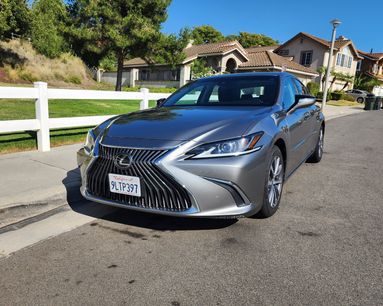 Used 2020 Lexus ES 350 w/ Accessory Package 2