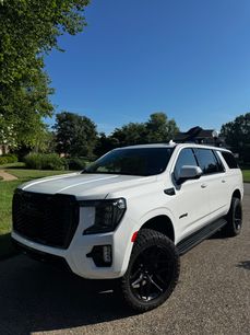 Used 2024 GMC Yukon XL AT4