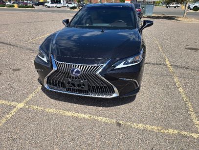 Used 2021 Lexus ES 300h w/ Premium Package