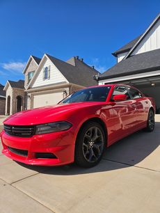 Used 2019 Dodge Charger SXT