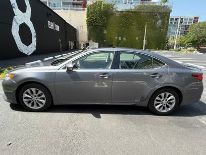 Used 2015 Lexus ES 300h