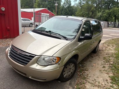 Used 2006 Chrysler Town & Country LX w/ Popular Equipment Group II