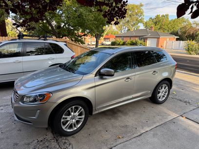 Used 2016 Volvo XC60 T5 Premier w/ Proximity Package