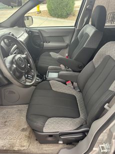 Used 2005 Pontiac Aztek AWD w/ 1SB Preferred Equipment Group