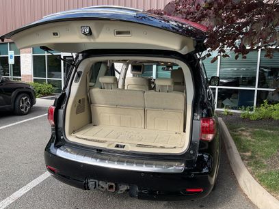 Used 2016 INFINITI QX80 4WD w/ Deluxe Technology Package