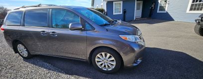 Used 2014 Toyota Sienna XLE