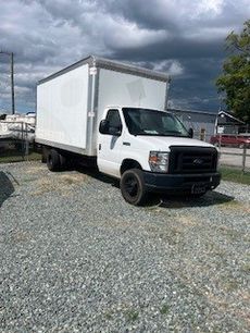 Used 2019 Ford E-450 and Econoline 450 Super Duty w/ Power Windows & Locks Group