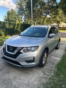 Used 2018 Nissan Rogue SV