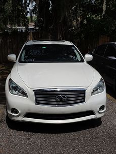 Used 2014 INFINITI Q70 3.7 w/ Premium Package